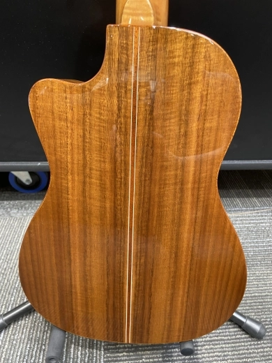 Denver Ukulele Bass Fretless Acacia 2